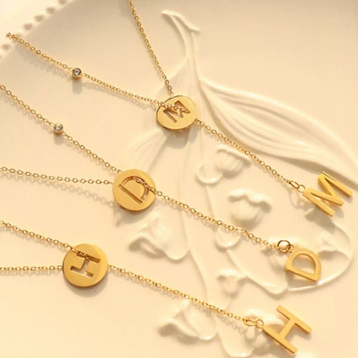 18K Gold-Plated Titanium Steel Letter Pendant Necklace - TheMomCo.