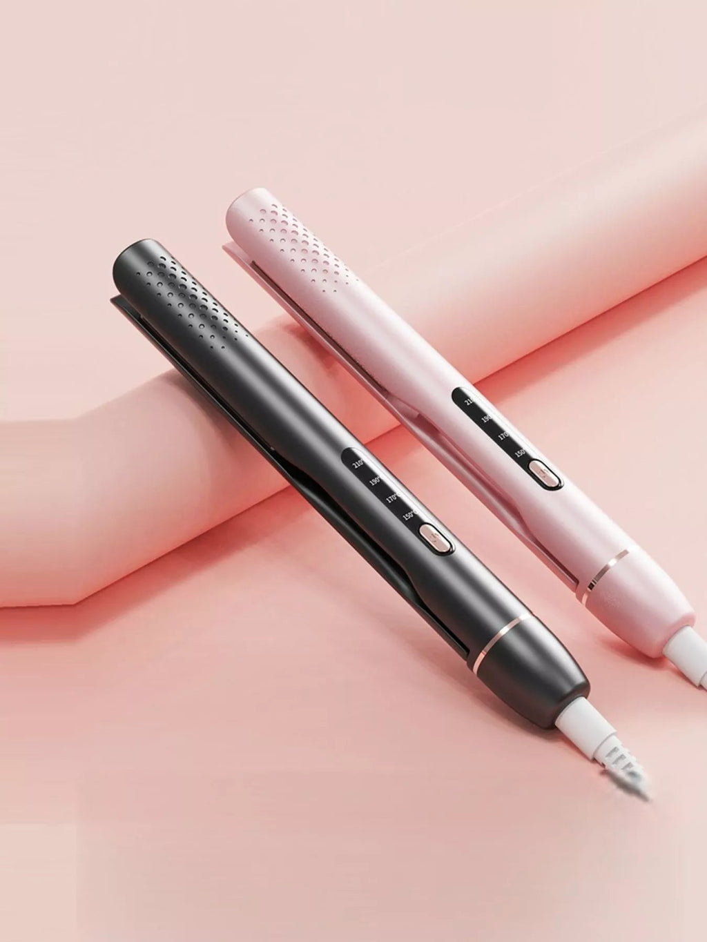 Adjustable Temperature Hair Straightener - TheMomCo.