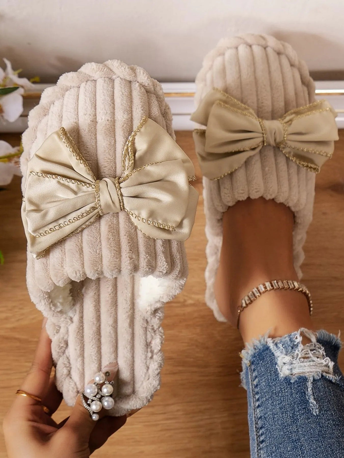 Bow Embellished Indoor Slippers - TheMomCo.
