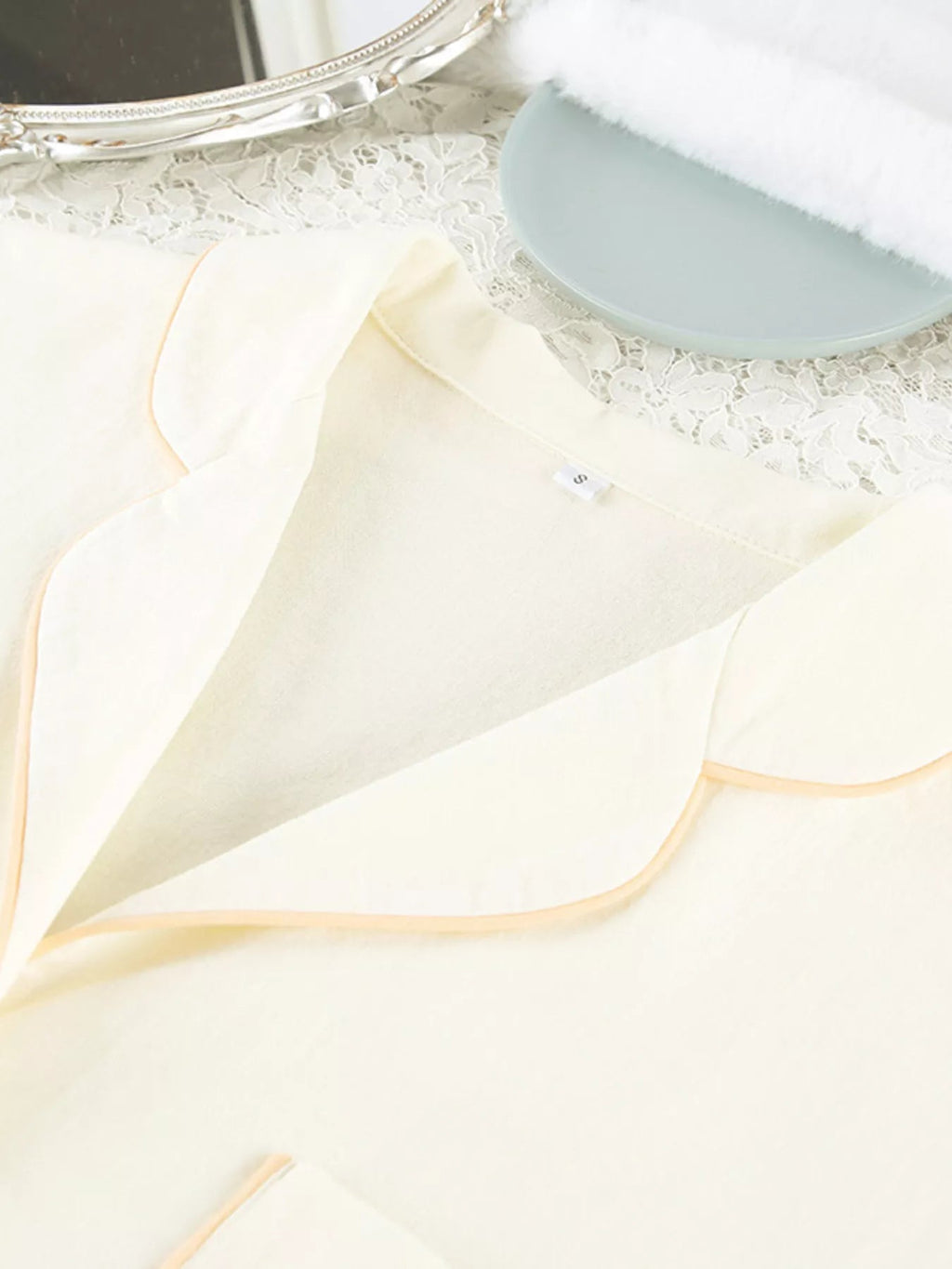 Contrast Trim Long Sleeve Top and Shorts Lounge Set - TheMomCo.