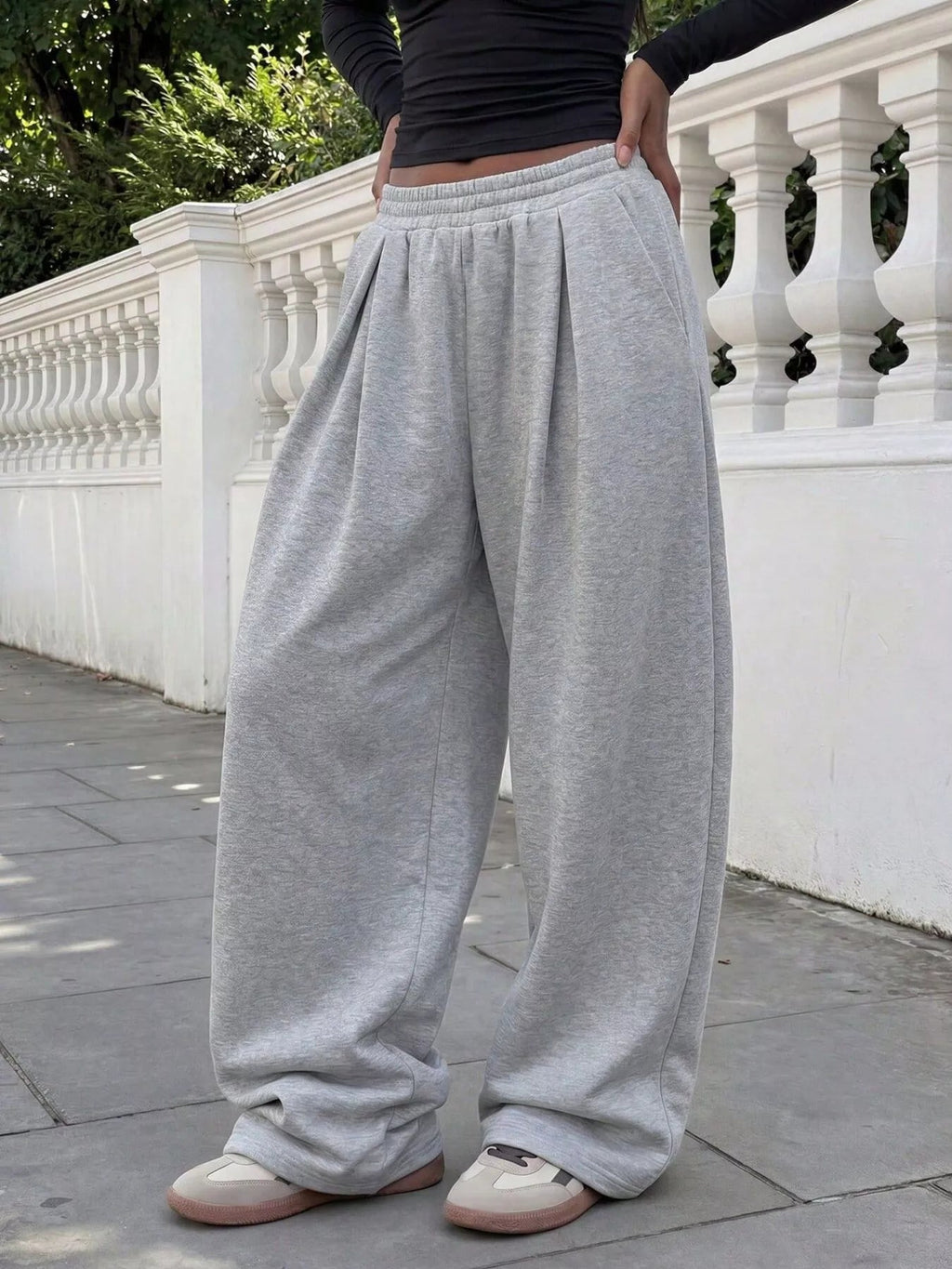 Elastic Waist Wide-Leg Sweatpants - TheMomCo.