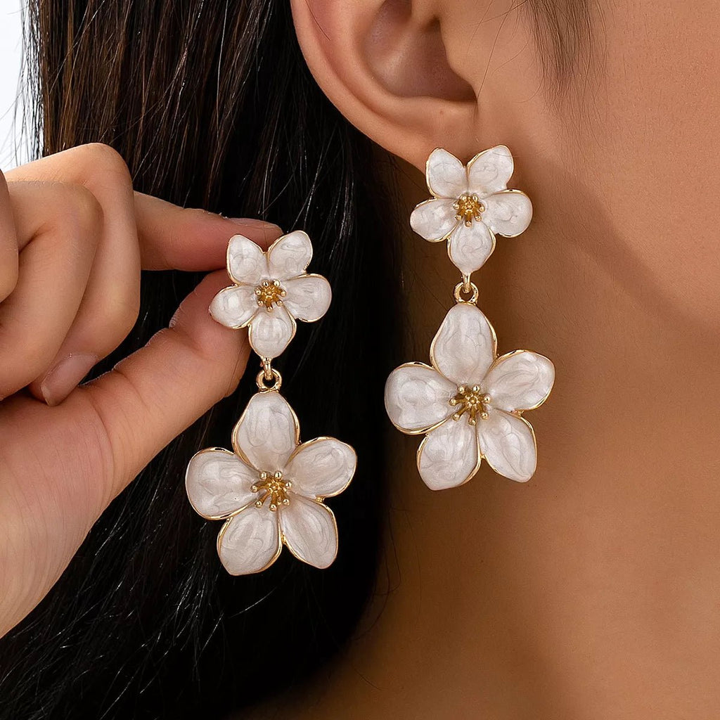 Flower Dangle Earrings - TheMomCo.