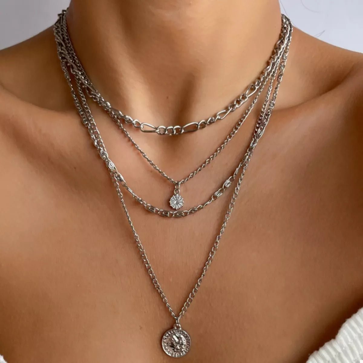 Four Layered Pendant Necklace - TheMomCo.