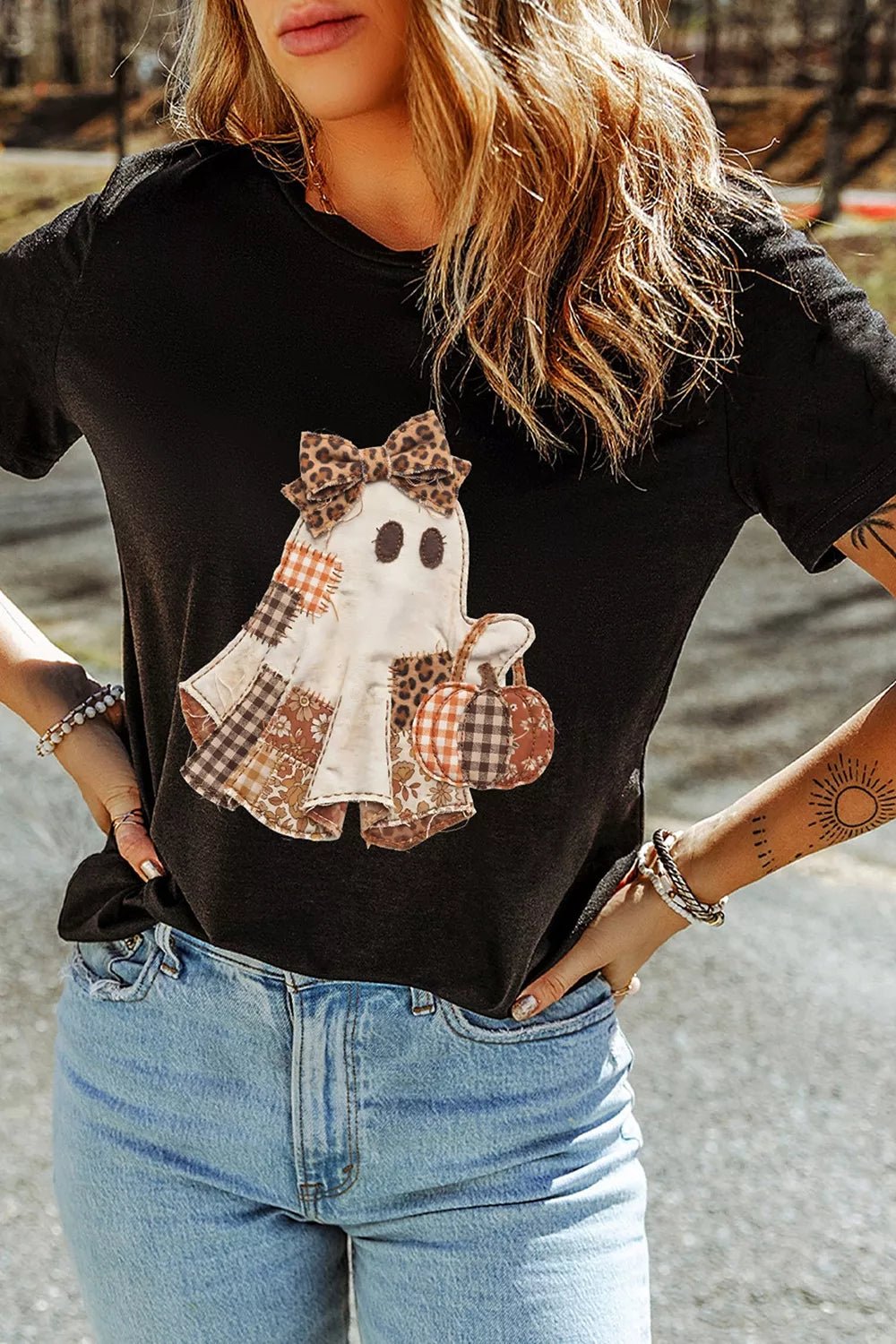 Full Size Halloween Ghost Applique Short Sleeve T-Shirt Plus Size - TheMomCo.