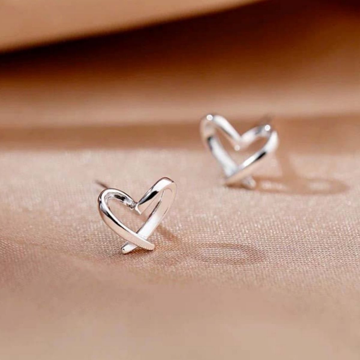 Heart-Shaped Stud Earrings - TheMomCo.