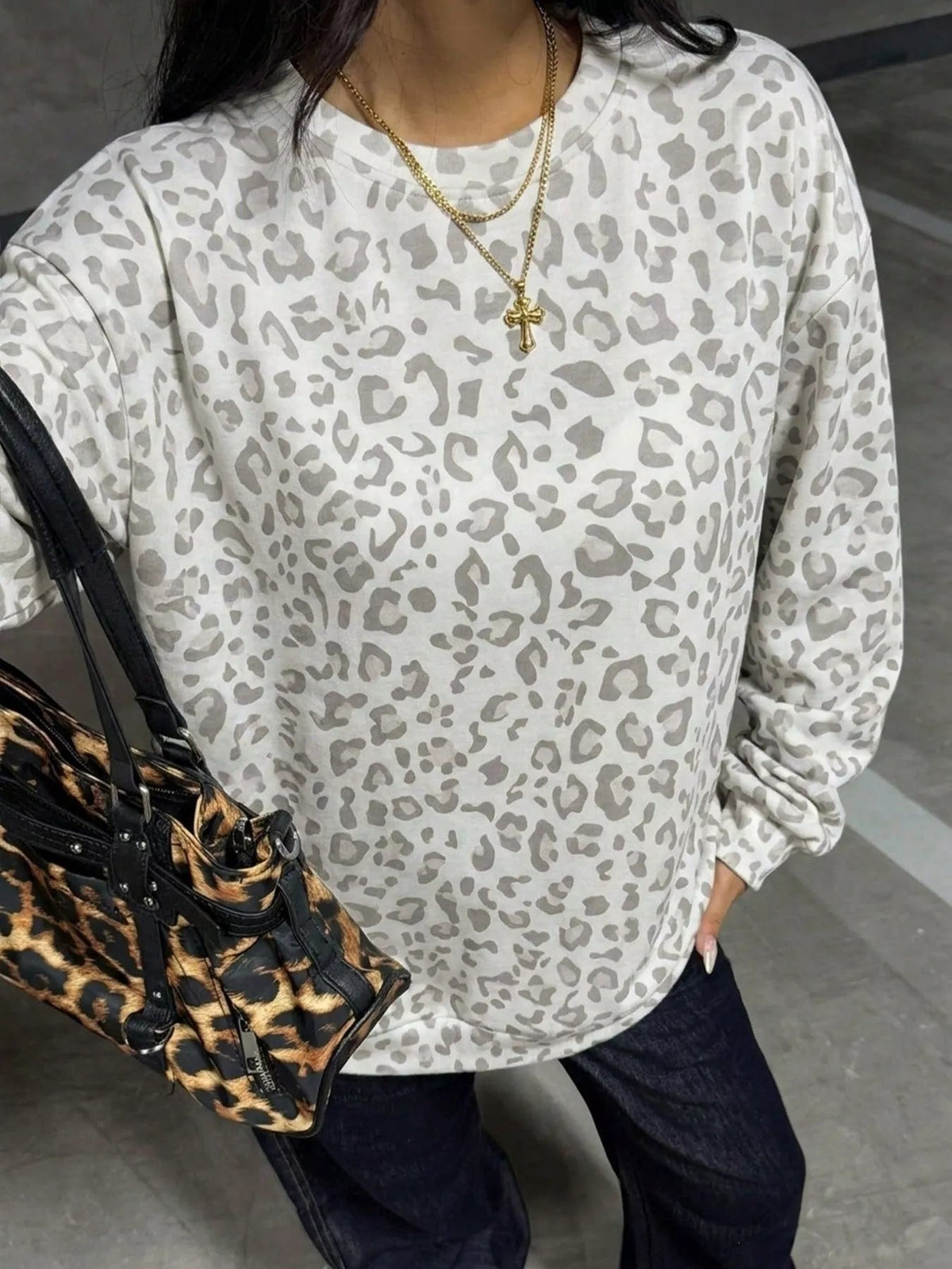 Leopard Print Crew Neck Sweatshirt - TheMomCo.