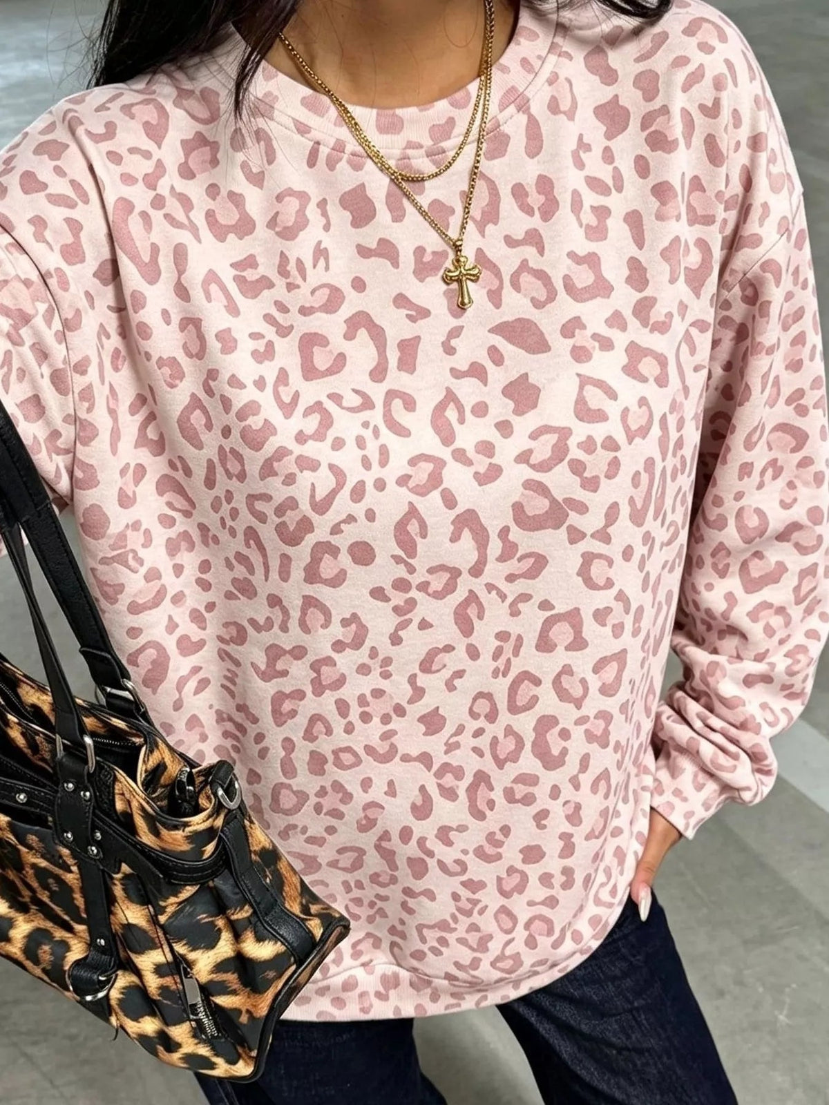 Leopard Print Crew Neck Sweatshirt - TheMomCo.