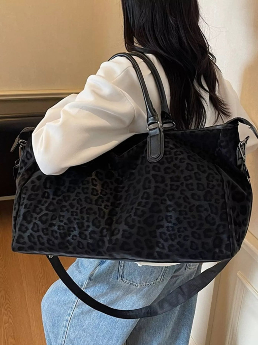 Leopard Print Travel Bag - TheMomCo.