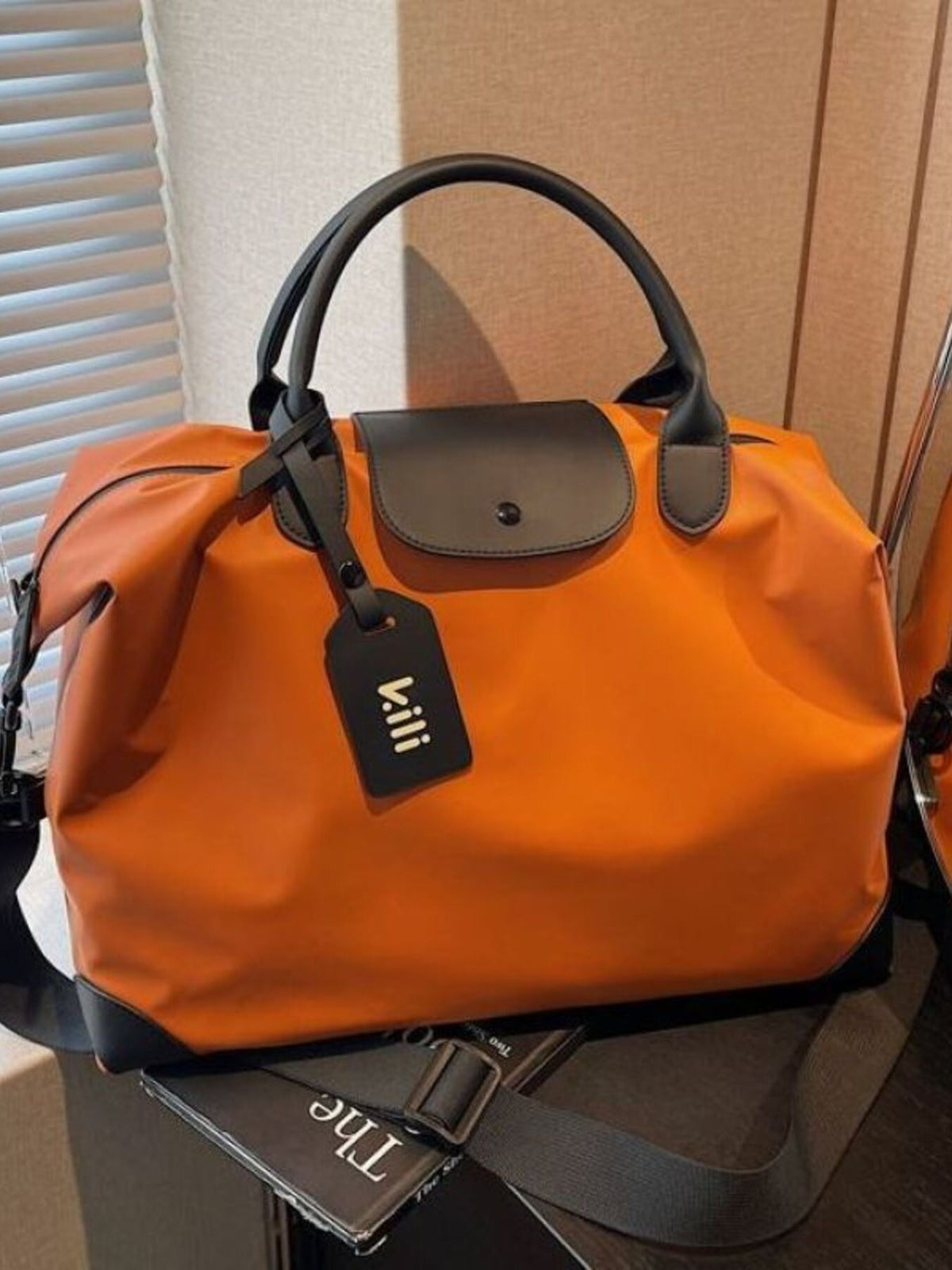 Lightweight Travel Duffel Bag - TheMomCo.