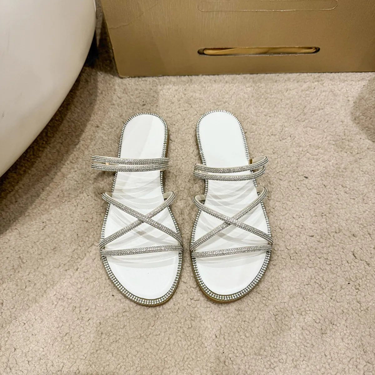Open Toe Flats Sandals - TheMomCo.