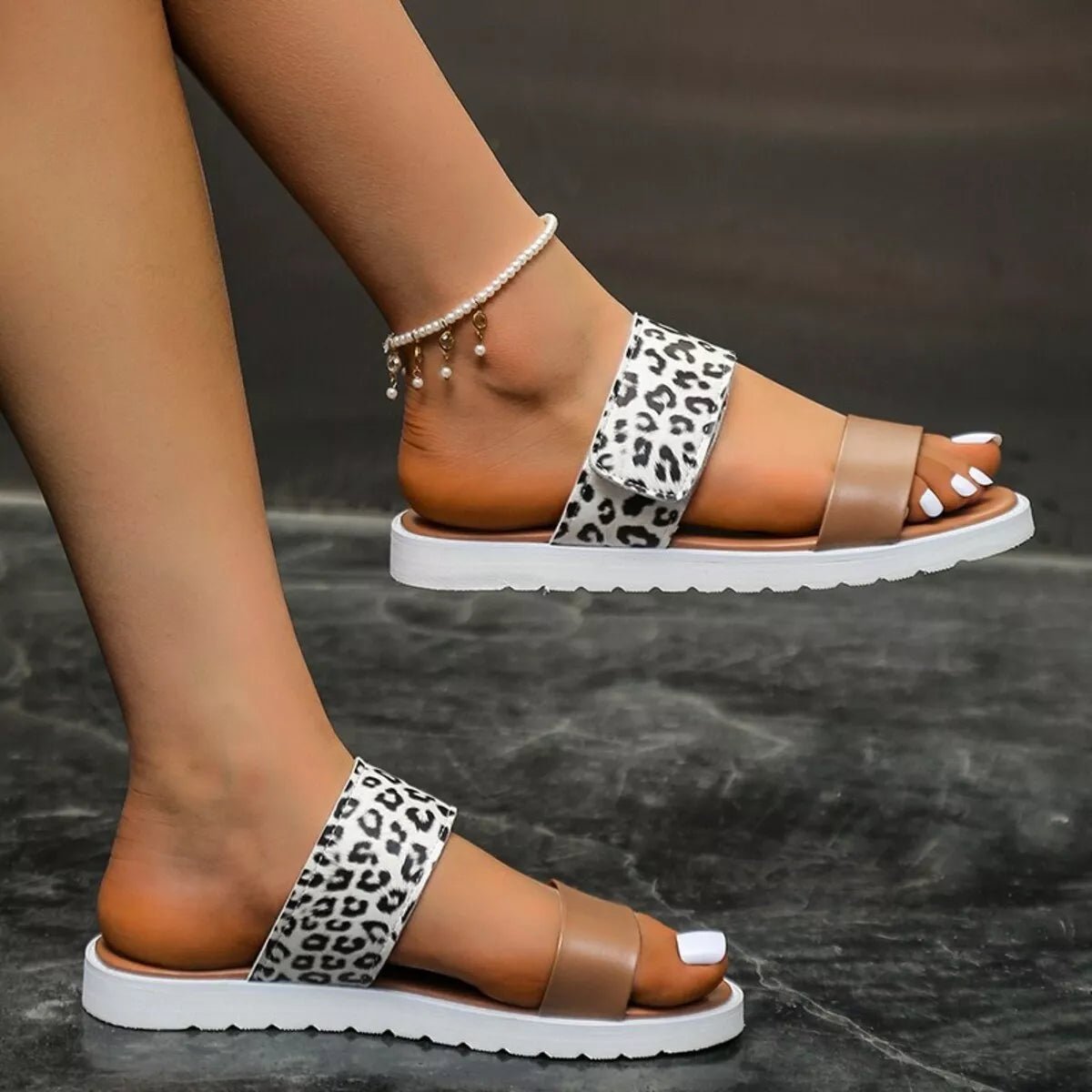 Open Toe Flats Sandals - TheMomCo.