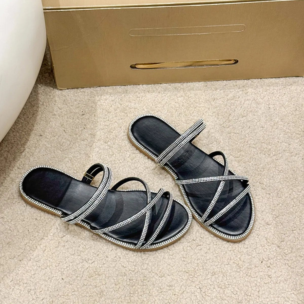 Open Toe Flats Sandals - TheMomCo.