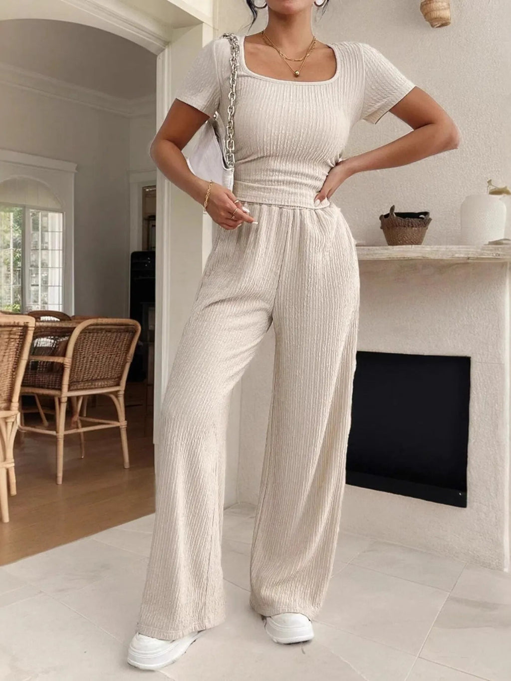 Short Sleeve Top and Pants Set - TheMomCo.