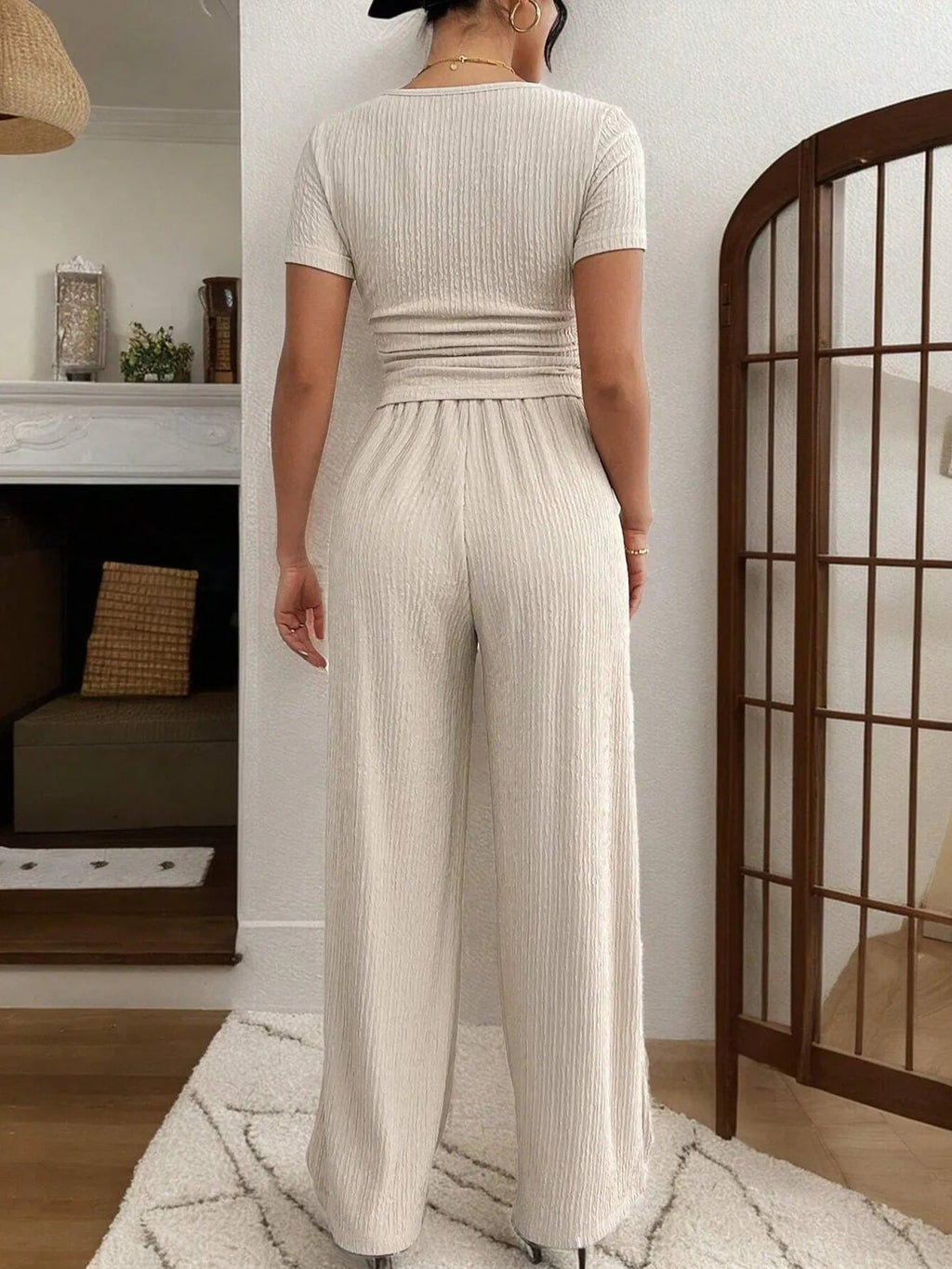 Short Sleeve Top and Pants Set - TheMomCo.